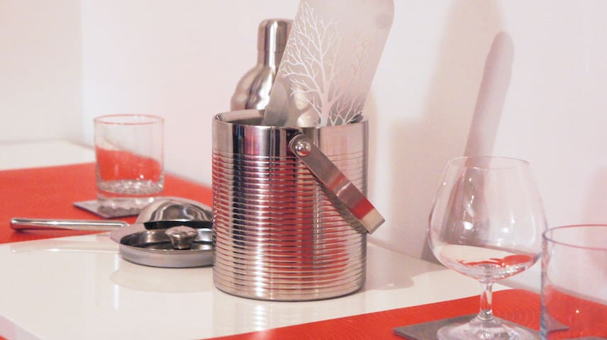 Brand New Loft Heart of Downtown