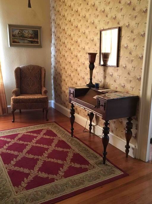 Sitting room and also used for 2 rollaway beds.