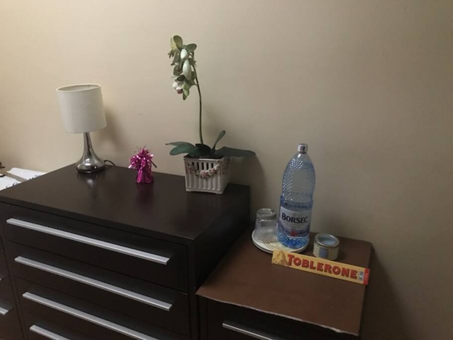 Chest of drawers