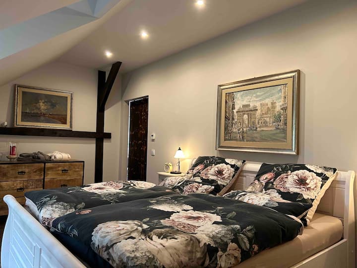 双人床卧室180X200厘米