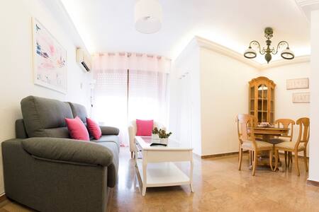 GRANADA ENAMORA III CENTRO PARKING PRIVADO 2 MIN