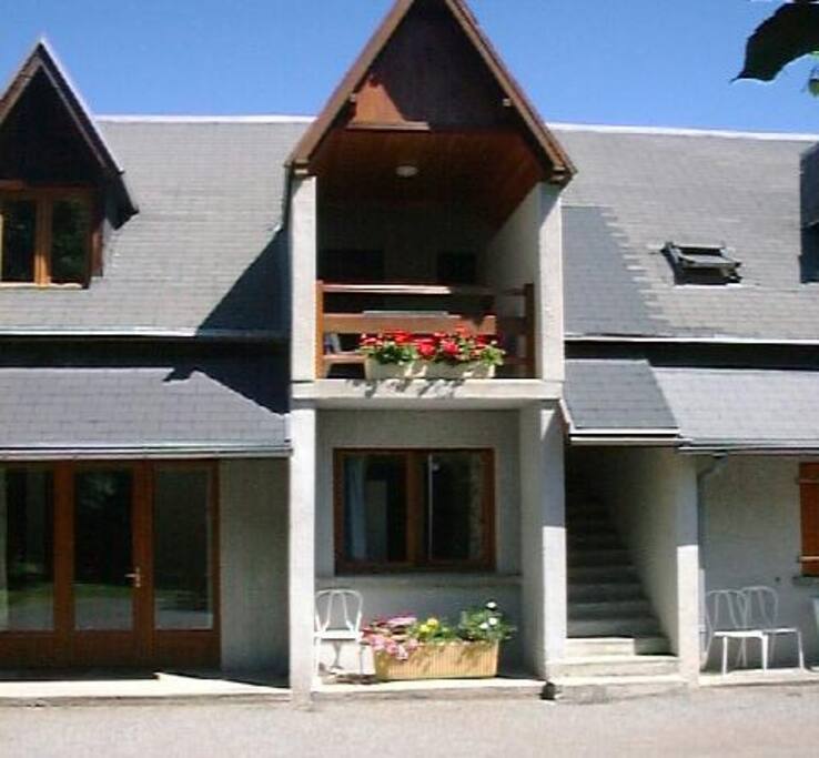 Terrasse du gite au premier étage.