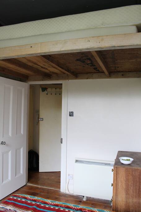 1st room with double bed (and spare matresses if needed)