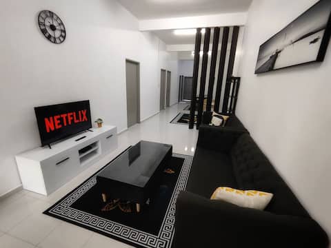 Near Hospital Temerloh 10pax 4a/c Wi-Fi Netflix