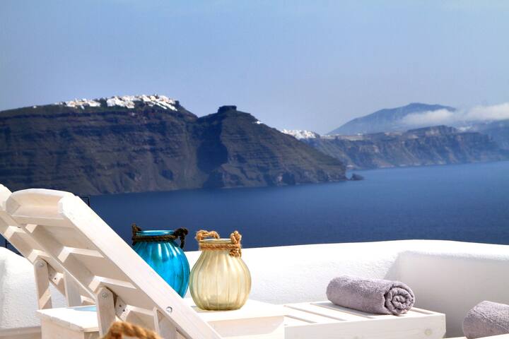 Secret Escape Villa, caldera View & pool gallery image 2