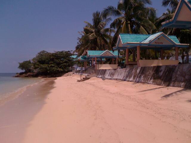  "Pasa Tiempo Beach Resort"
