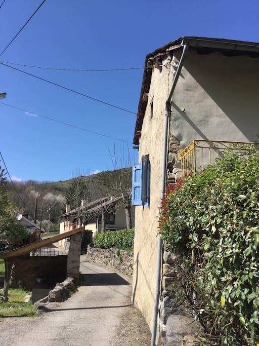 Profil de la maison avec un lavoir