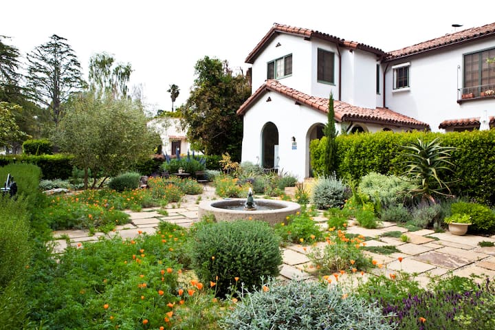 1926 Santa Monica Mediterranean