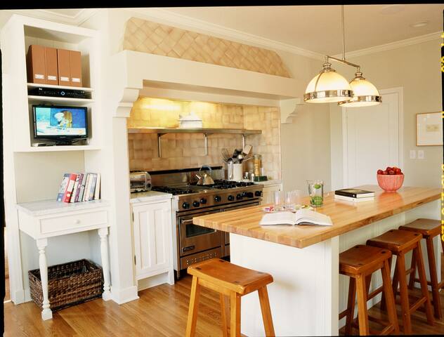 1926 Santa Monica Mediterranean gallery image 2