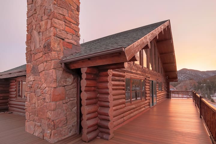 Beautiful Log Home-Spectacular View