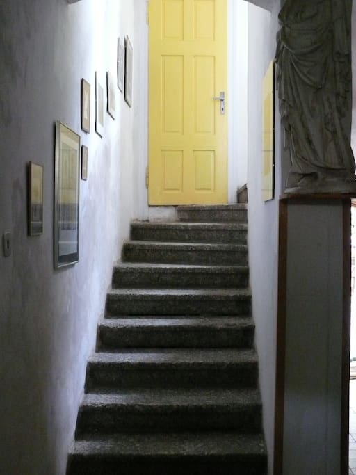 To the room will be 60 stairs. If you will not feel comfortable with so many stairs, please book another place rather.