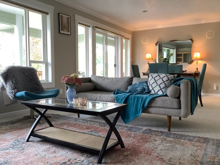 Villaloma Private Suite W/ Mountain & Ocean Views - ギブソンズ