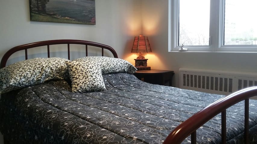 Cozy room in Vancouvers West End