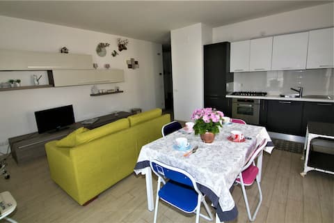 Annuncio Airbnb popolare: Antonella apartment 2 steps from downtown and sea a Grottammare