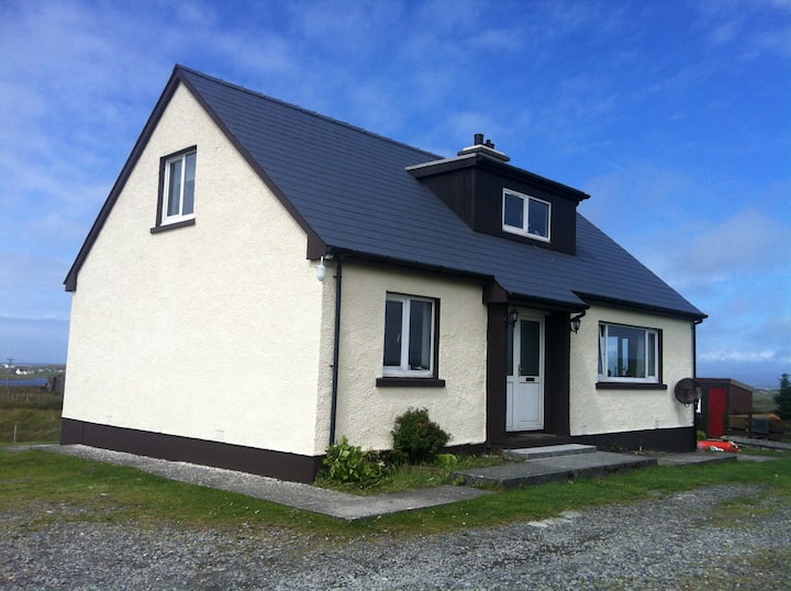 Uist/Benbecula SELF CATERING for 1 8 guests Houses for Rent in