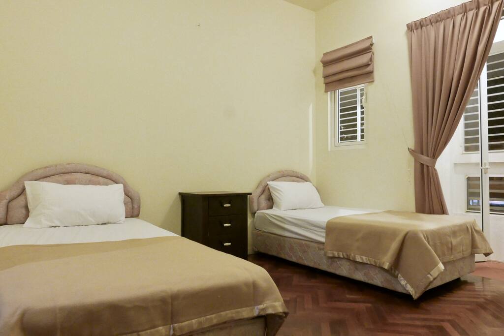Twin Single Bedroom