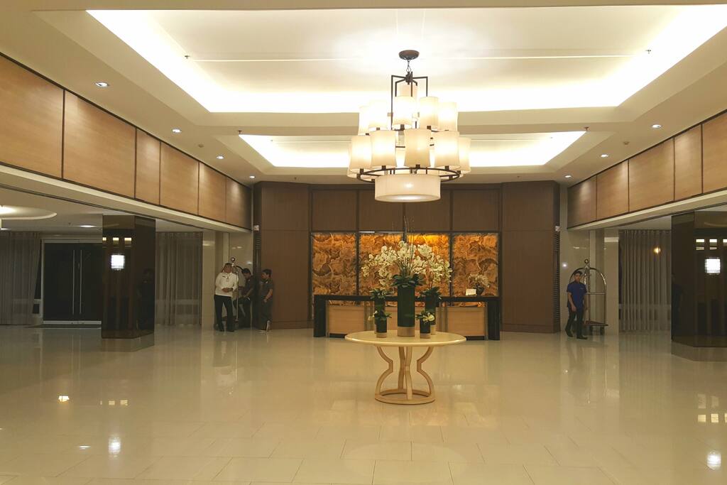 Shell Tower C spacious lobby.