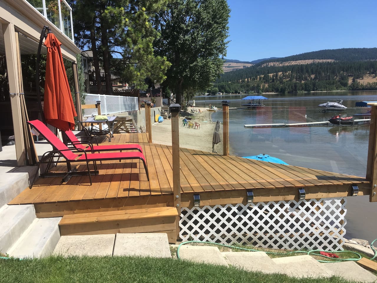 Private deck for sun tanning 