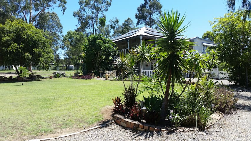 Beautiful Queenslander with wide shady veranders