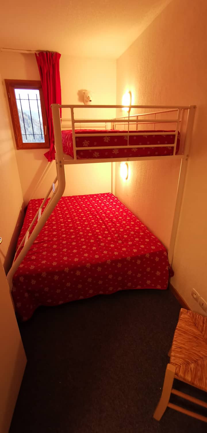 غرفة النوم 2