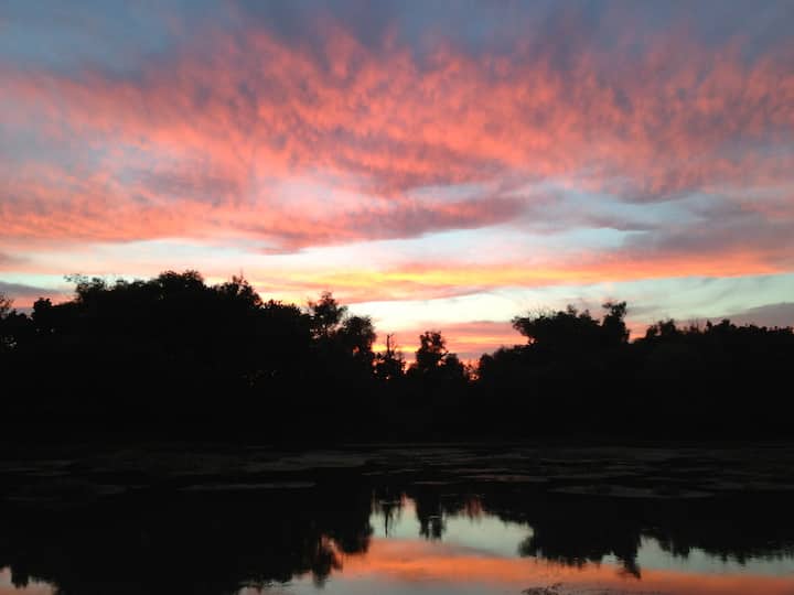 River Retreat, 15 Miles from Austin Houses for Rent in Garfield