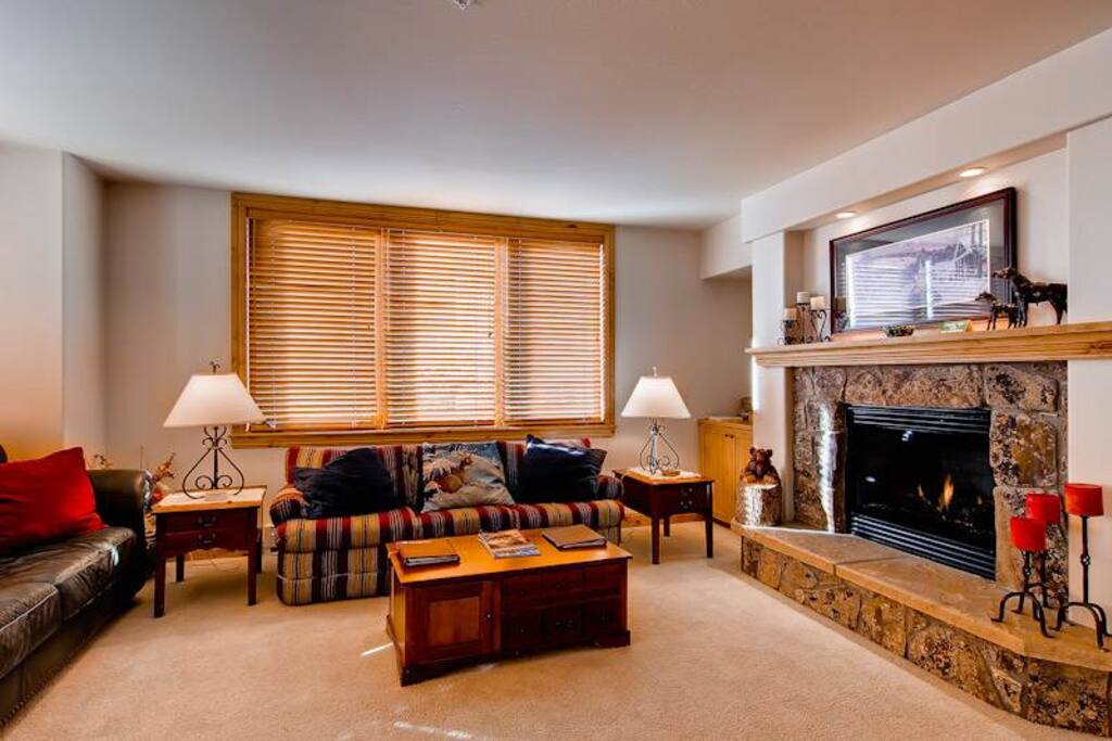 Couch,Furniture,Indoors,Room,Fireplace
