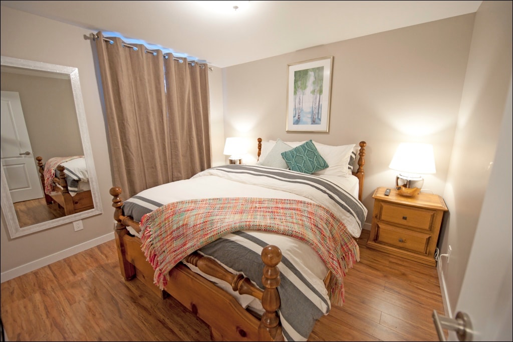 Главна спална соба (брачен кревет (широк 150-179