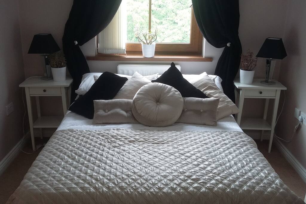 Main Bedroom....has ensuite.