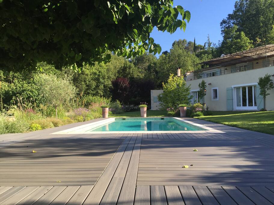 Access to pool in the gardens
