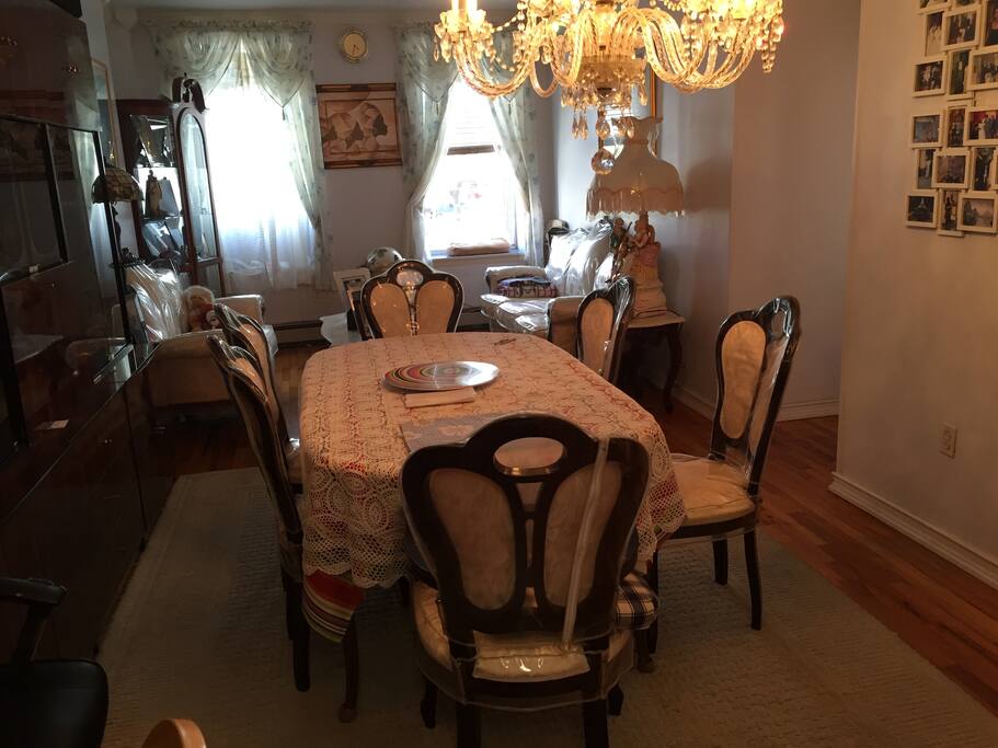 Dining Room & Living Room for guest's use.