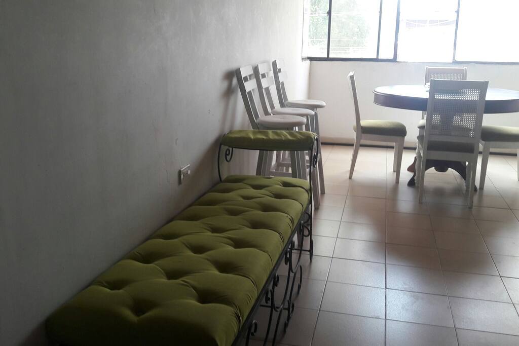 sala/comedor donde puedes pasar un rato muy tranquilo