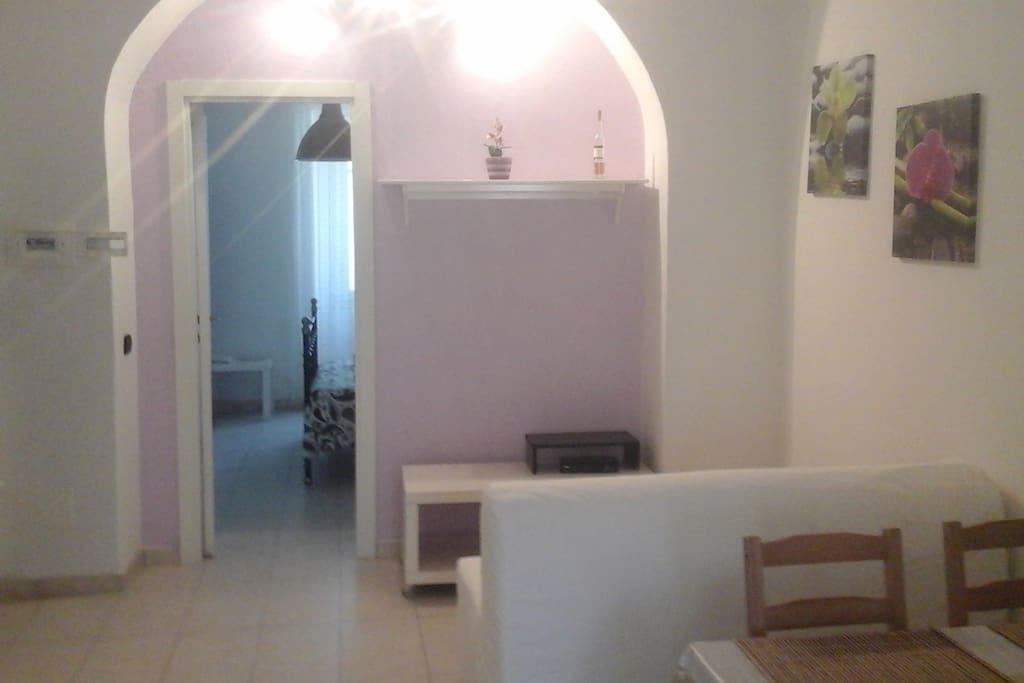 Living room leading to bedroom