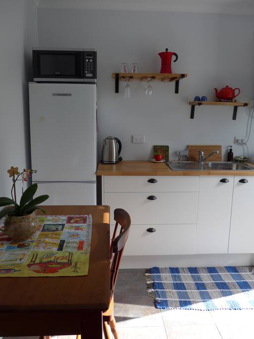 Guest kitchenette