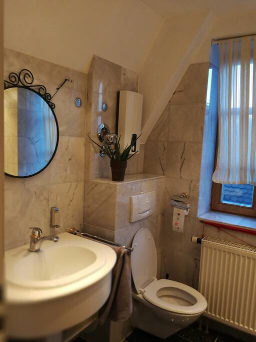 Privates Badezimmer / private bath room