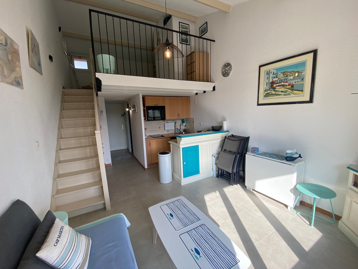 Annonce Airbnb populaire: Duplex with sea view à La Ciotat