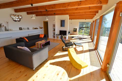 Magura dintre Munti / Casa W Magura