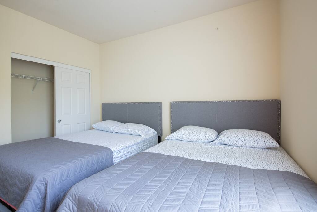 1 st bedroom