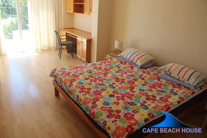 Cape beach house right on the beach gallery image 3