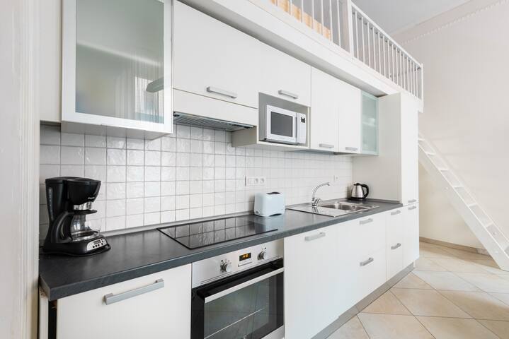 💙pragueforyou💙 BIG UP to 24 pers in the center! gallery image 3