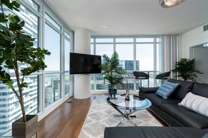 3BRDM Waterfront Condo – 6ppl + Free Parking gallery image 2