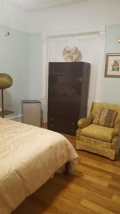 Guest room