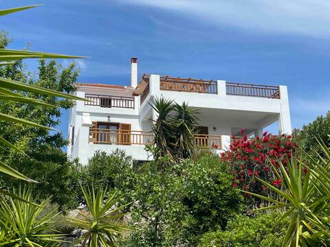 Alonissos. Paggiri House Perfect Peaceful Retreat.