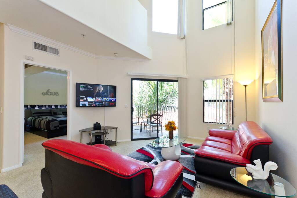 Spacious elegant living room.