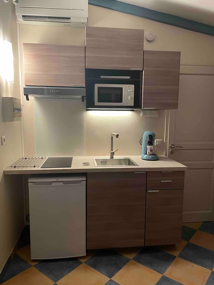 Studio Indépendant Avec Clim, Piscine, Très Calme - Roquefort-les-Pins