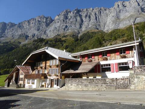 * Rent a Hotel * für 42 Personen
