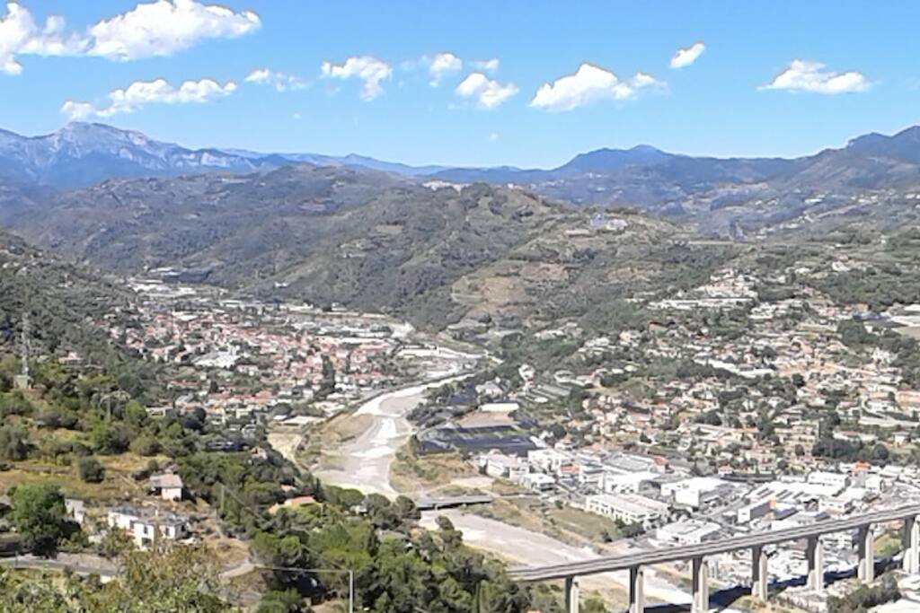 Questo panorama lo vedete dal terrazzo ed anche dalla camera matrimoniale