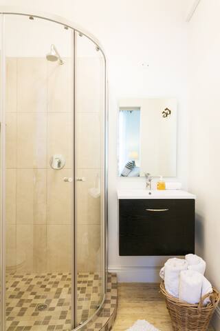 Get Comfortable in a Charming Guesthouse in De Waterkant gallery image 4