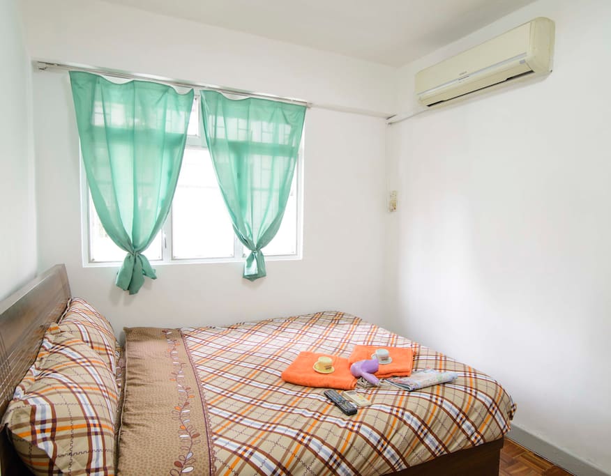 Big bed, A/C, TV and Wifi in your room