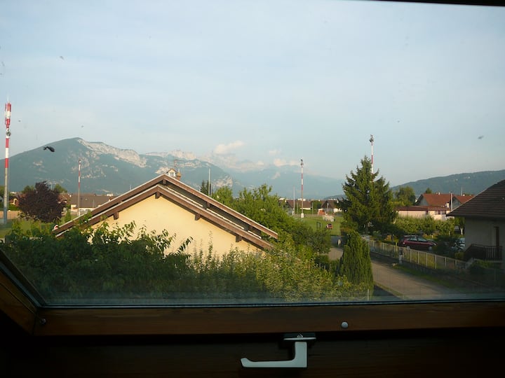 vista despejada de las montañas desde el dormitorio
