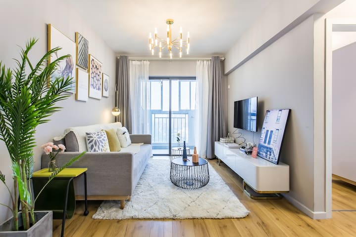 #住进不一样的设计# Meet the design in the B&B #近福田口展展中心 红树绿洲文艺Two-bedroom can cook laundry laundry with heating